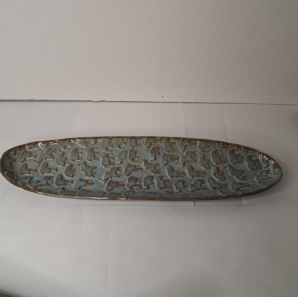 3 Ceramic Platters — Elephant Motif,  Brown Grey Glaze. - Picture 5 of 14